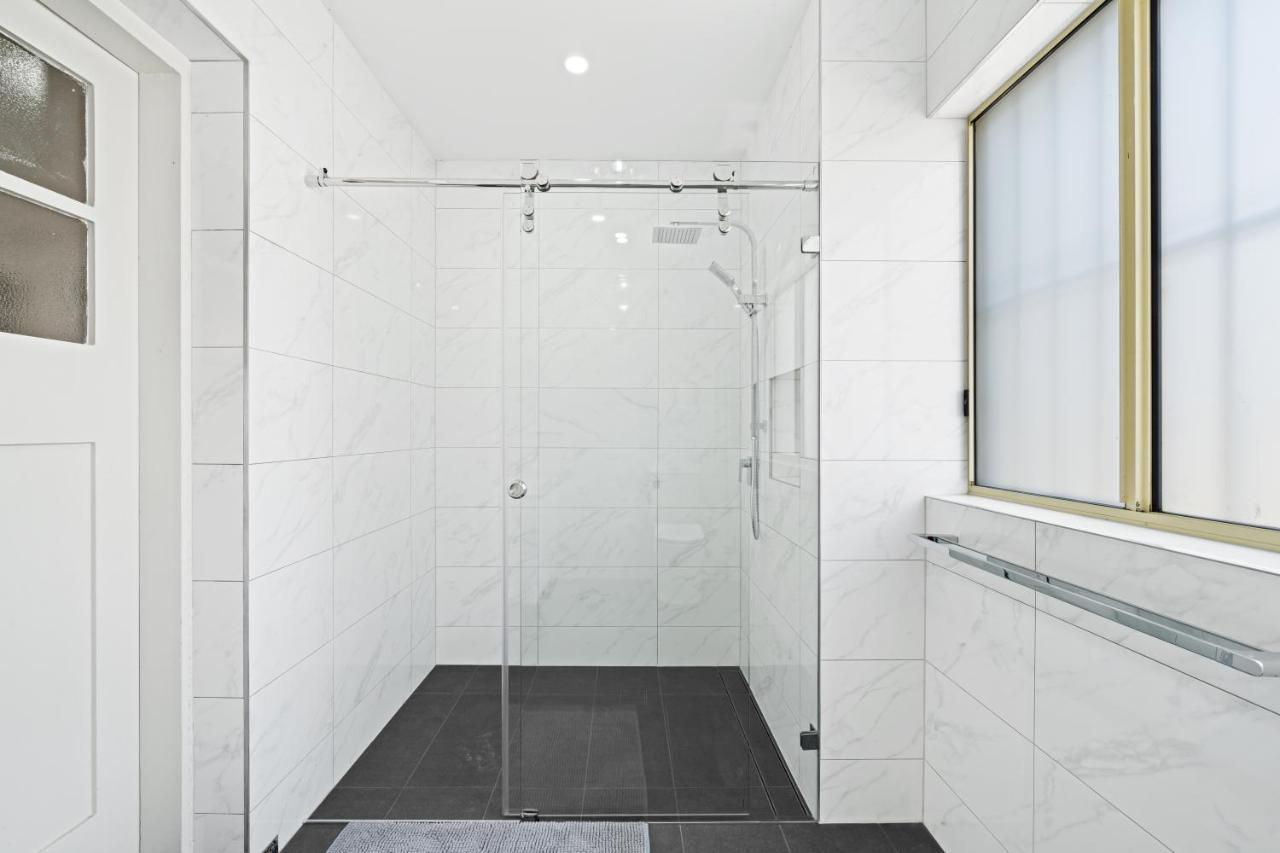 Burwood New 2 Bedroom 2 Bath Apt Free Parking Sydney Exterior foto