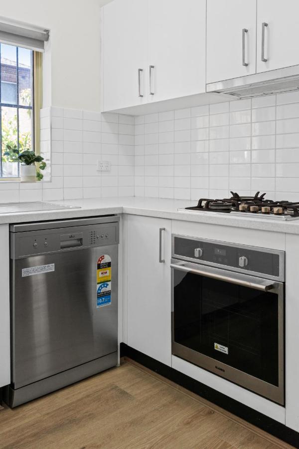 Burwood New 2 Bedroom 2 Bath Apt Free Parking Sydney Exterior foto